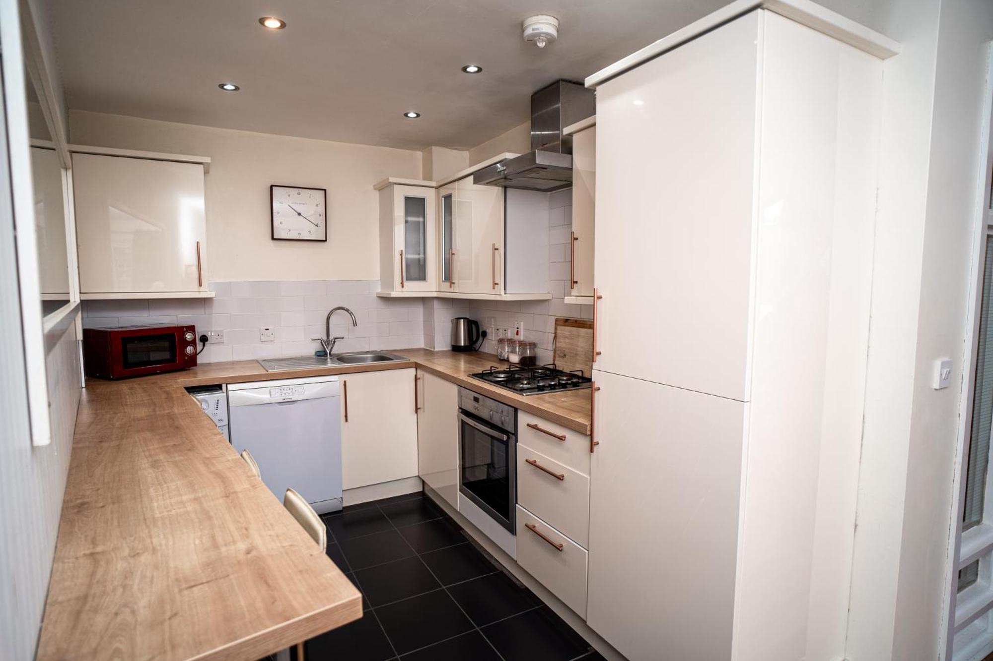 3 Bedroom Central Apartment In Belfast City Centre Exterior photo