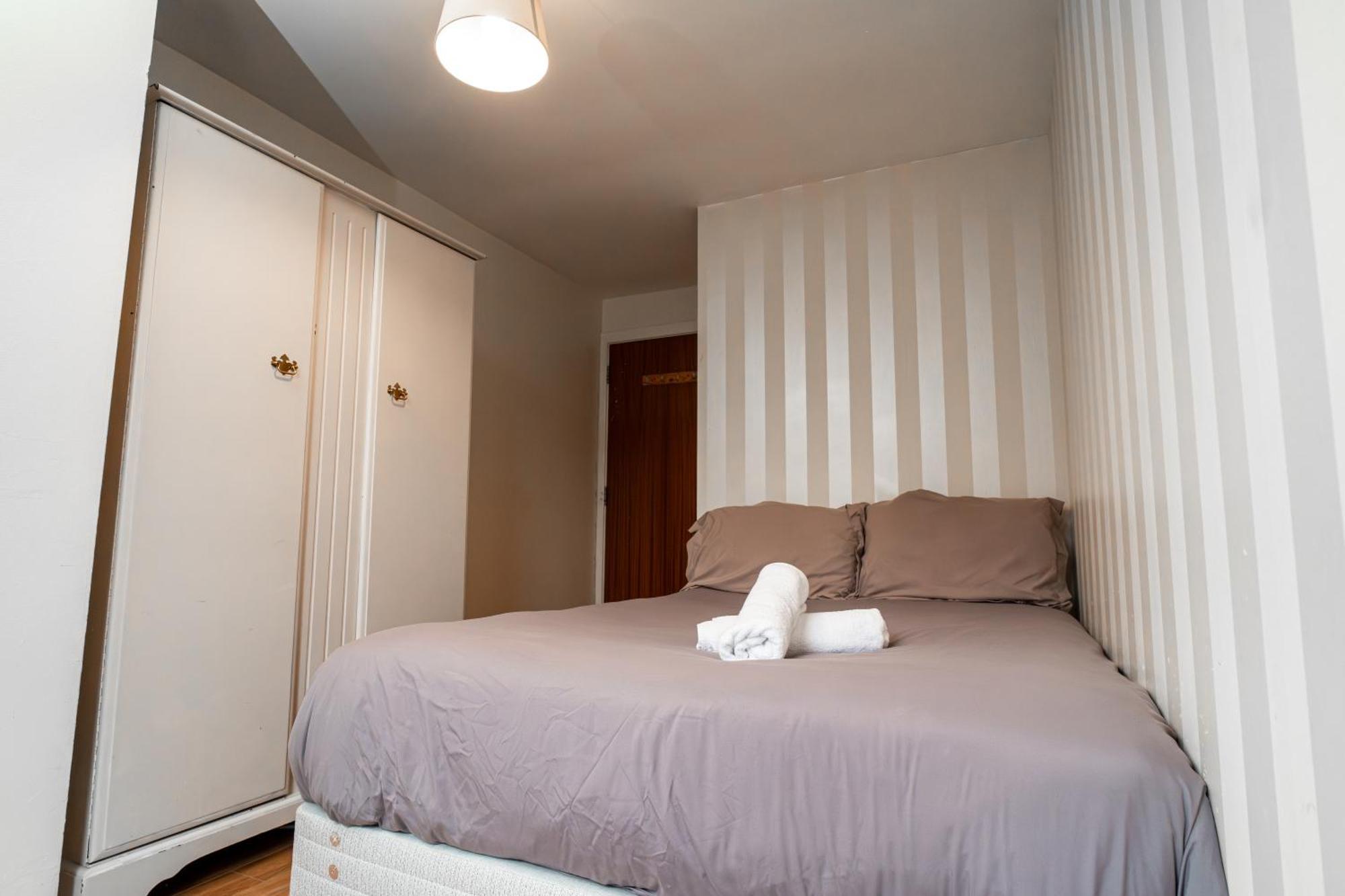 3 Bedroom Central Apartment In Belfast City Centre Exterior photo
